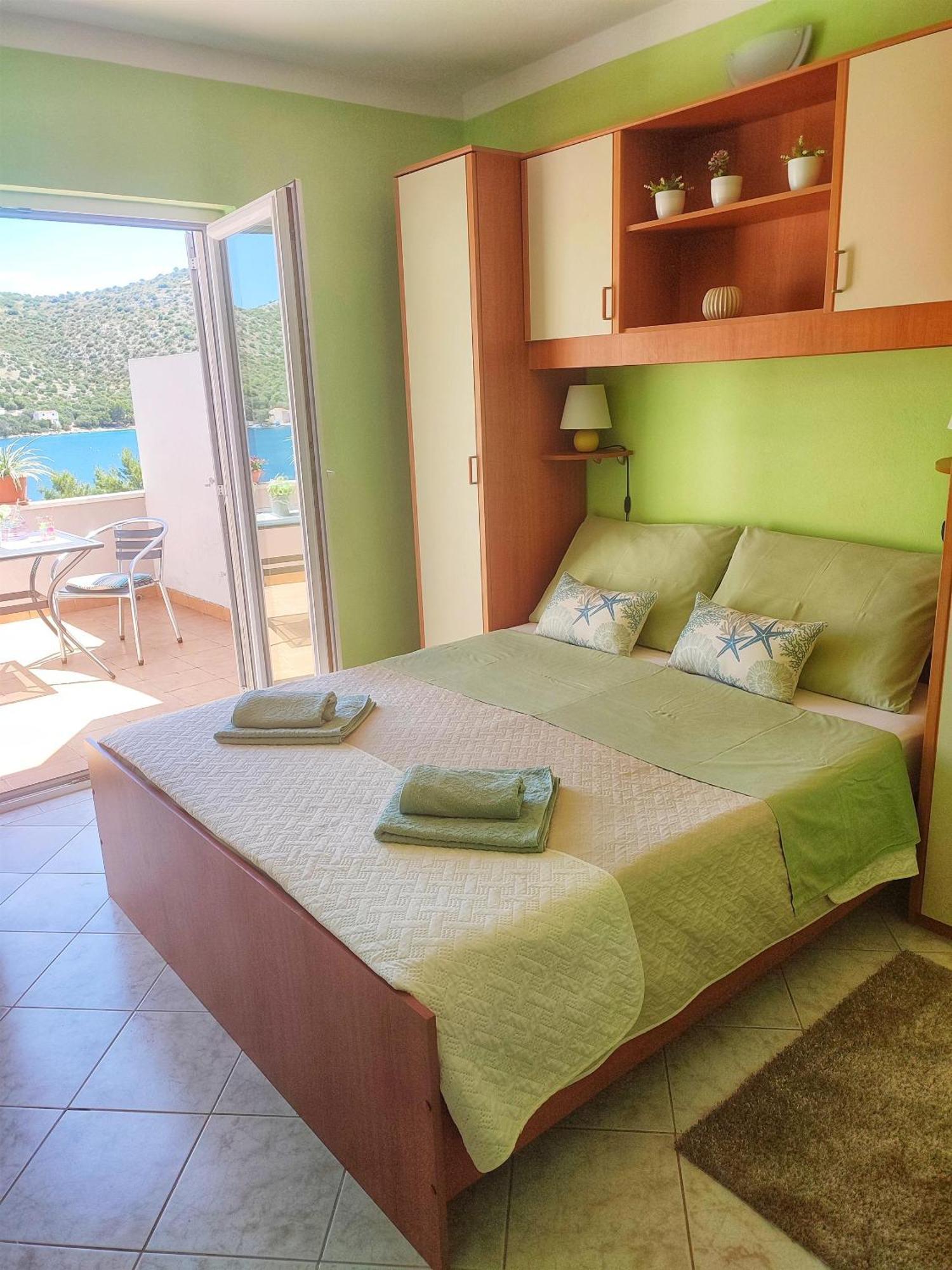 Apartments Vesna Lastovo エクステリア 写真