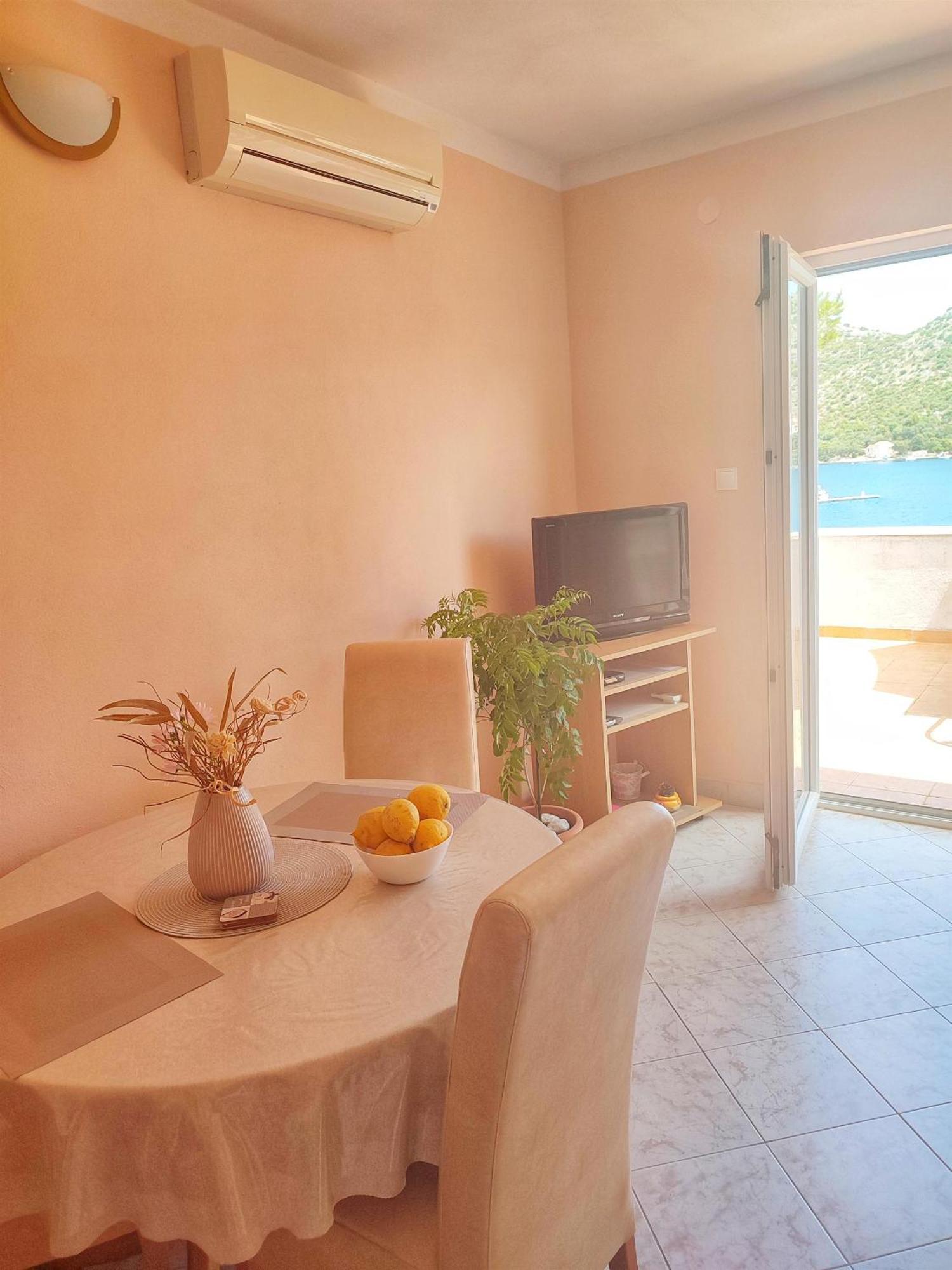 Apartments Vesna Lastovo エクステリア 写真