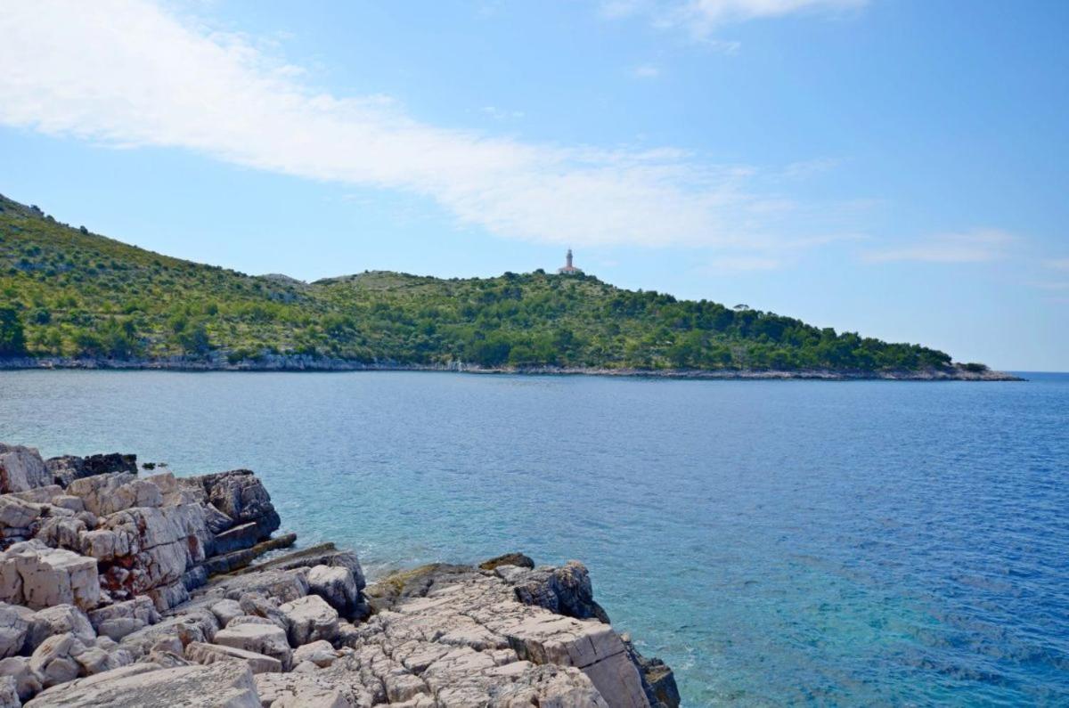 Apartments Vesna Lastovo エクステリア 写真